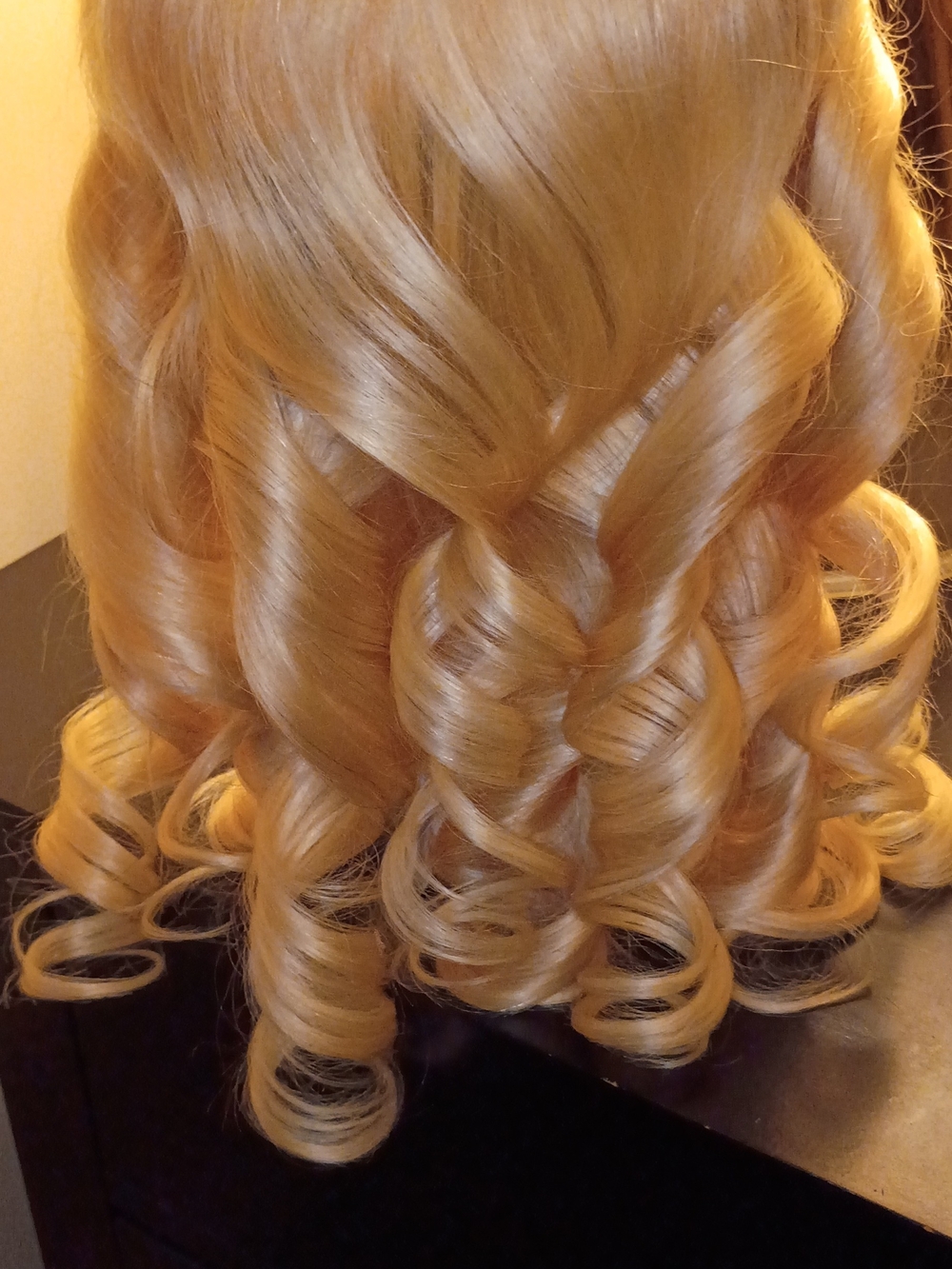 Golden Blonde Curly Women’s Wig - Luxurious Soft Curls